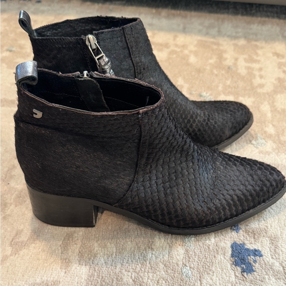 Gioseppo dyed fur booties